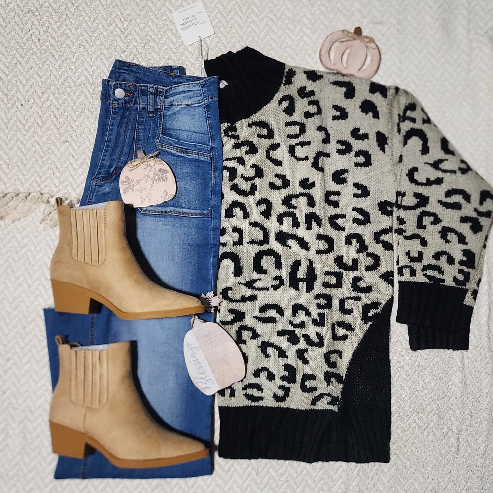 DAVI & DANI Black and Gray Boho Leopard Bubble Sleeve Sweater